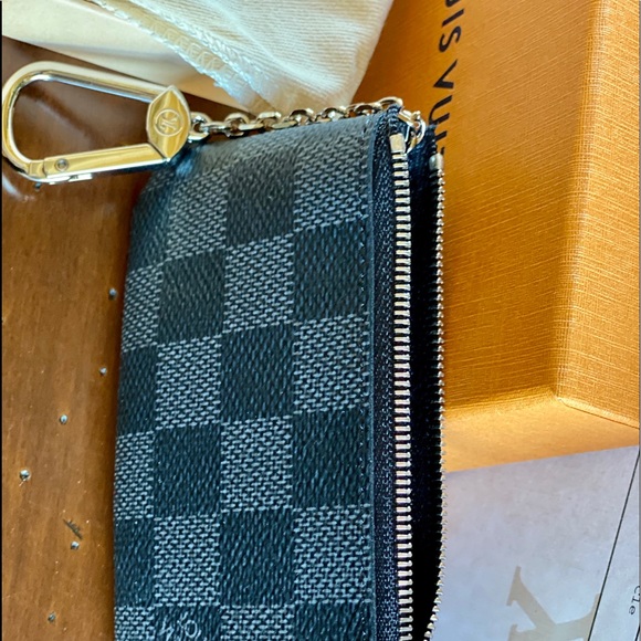NWT AUTHENTIC LV POCHETTE CLE! - Picture 7 of 16